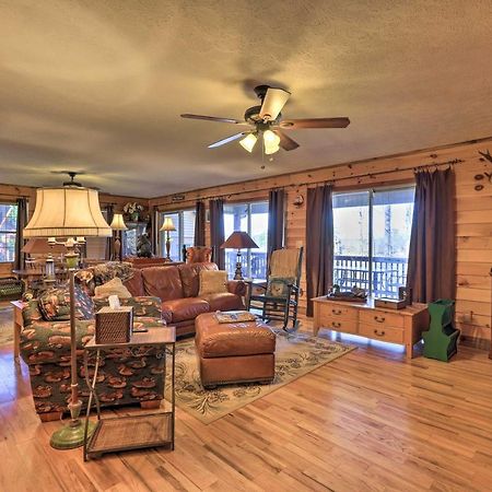 Lakefront Sparta Cottage With Decks And Boat Dock Luaran gambar