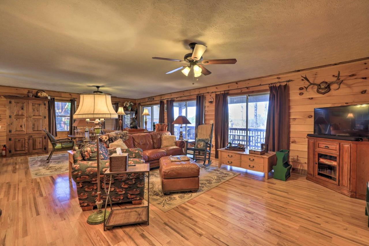 Lakefront Sparta Cottage With Decks And Boat Dock Luaran gambar