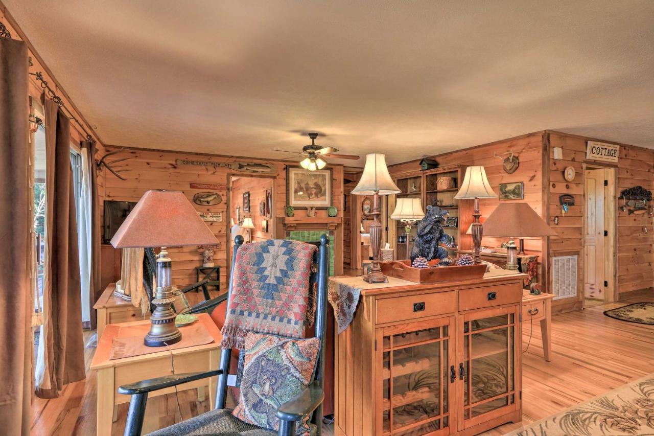 Lakefront Sparta Cottage With Decks And Boat Dock Luaran gambar