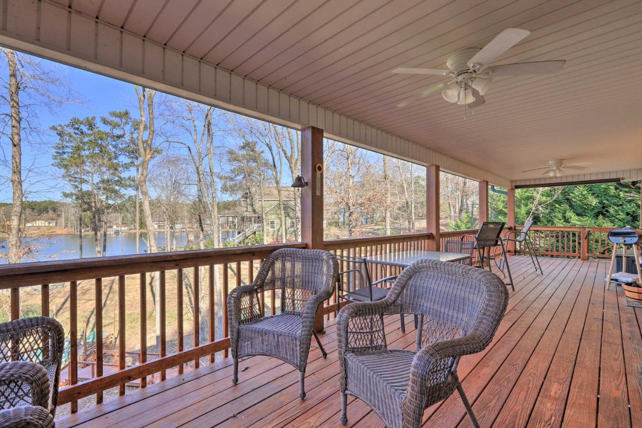 Lakefront Sparta Cottage With Decks And Boat Dock Luaran gambar