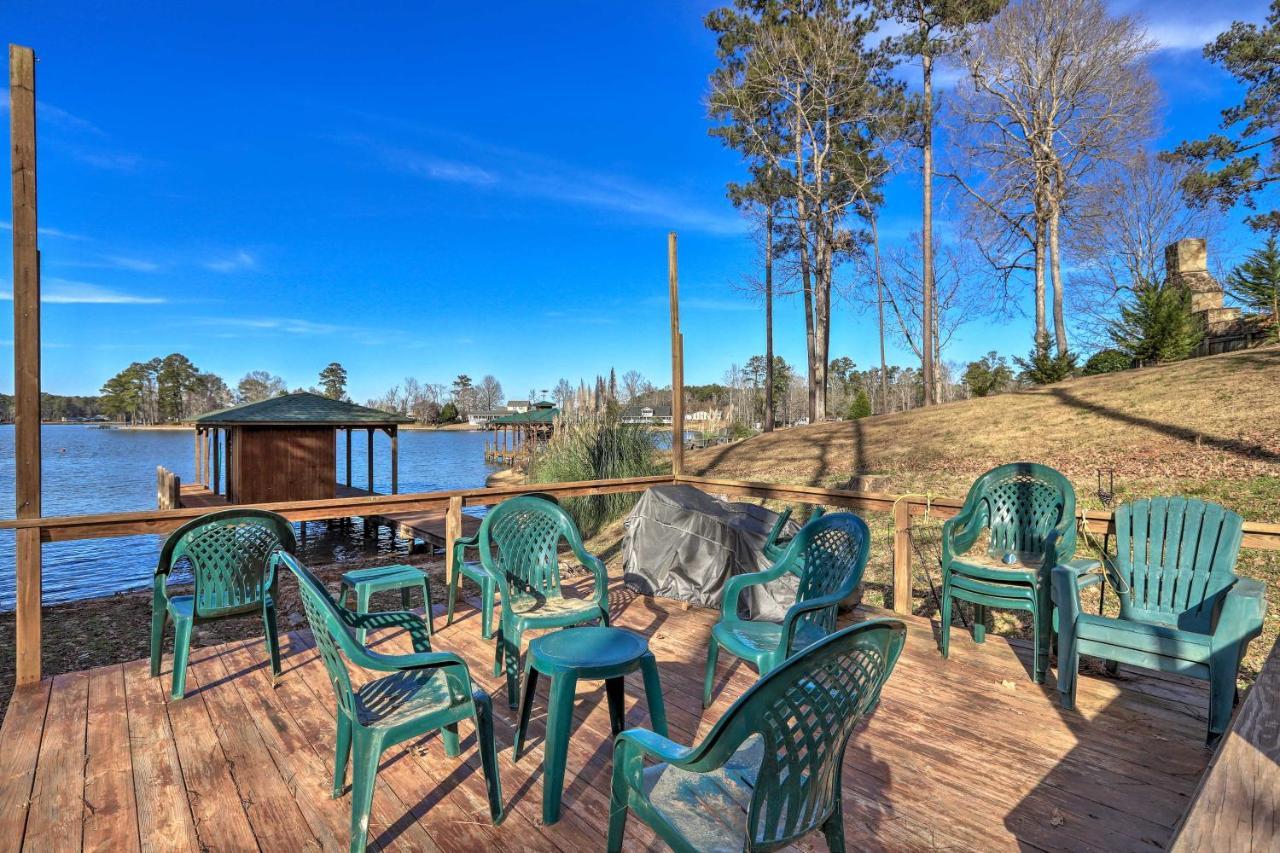 Lakefront Sparta Cottage With Decks And Boat Dock Luaran gambar