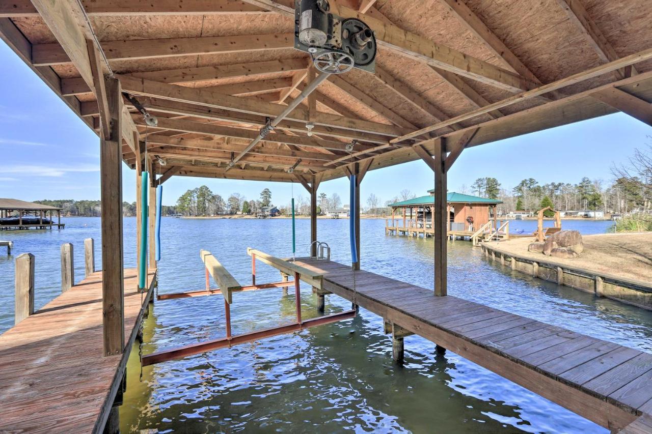 Lakefront Sparta Cottage With Decks And Boat Dock Luaran gambar