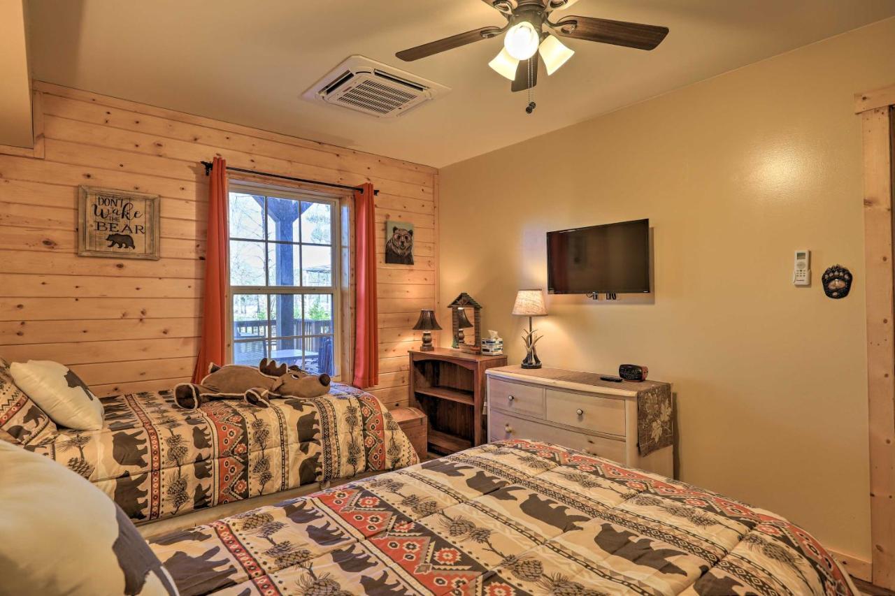 Lakefront Sparta Cottage With Decks And Boat Dock Luaran gambar