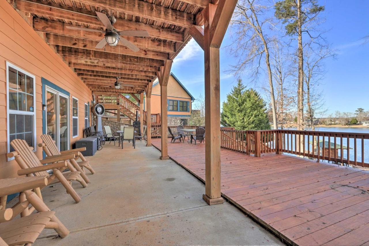 Lakefront Sparta Cottage With Decks And Boat Dock Luaran gambar