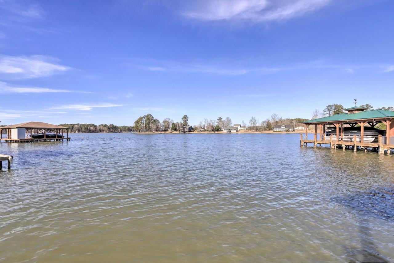 Lakefront Sparta Cottage With Decks And Boat Dock Luaran gambar